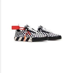 Off-White c/o Virgil Abloh™ low-top Vulc sneaker